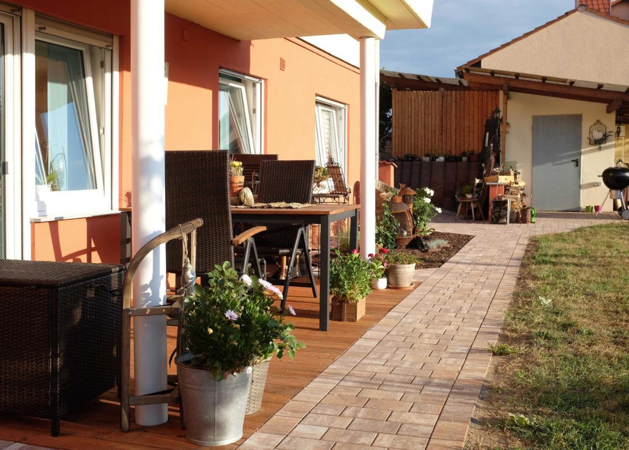 Ferienwohnung Im Paradies Momlingen 外观 照片