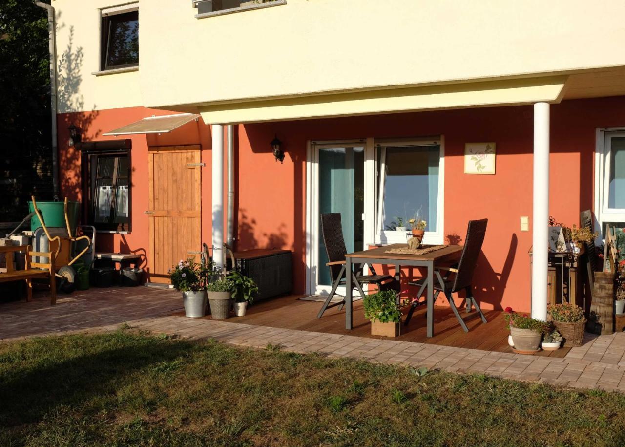 Ferienwohnung Im Paradies Momlingen 外观 照片
